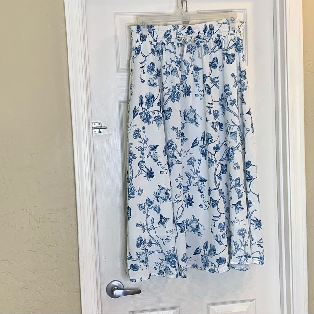 Scarlet Darkness Floral Maxi Skirt Size 2XL - Picture 3 of 10